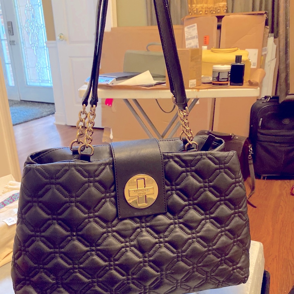 Elegant Black Quilted Handbag